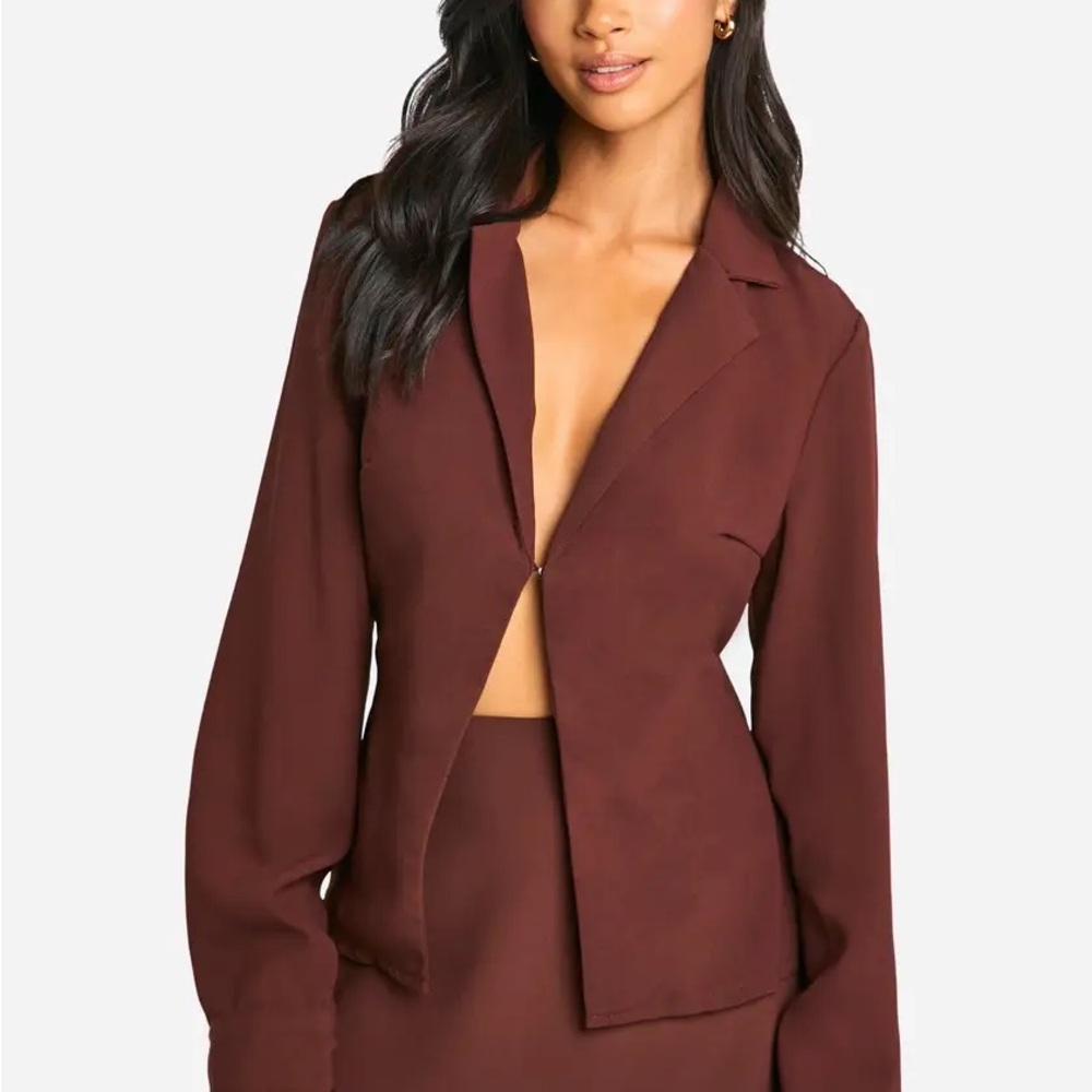 Petite Single Fastening Rust Crepe Fitted Blouse